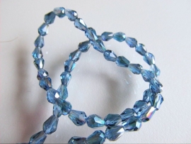 Kristalglas peertje kraal donkerblauw 5x4 mm