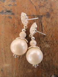 Oorbellen "Ivory Pearl"