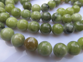 Jade olijfgroene kraal rond 8.5 mm