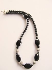 Ketting "Black Beatrix"