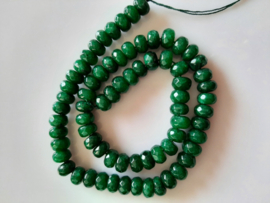 Jade kraal facet rondel donkergroen 4-5x8 mm