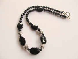 Ketting "Black Beatrix"