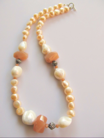 Ketting "Sunstone Pearl"