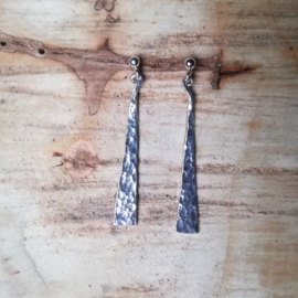 Silver earrings long triangle - Zilveren oorbellen lange driehoekjes (L6)