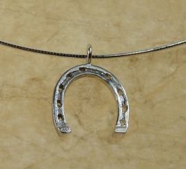 Pendant silver horseshoe  - Hanger zilveren hoefijzer (Ha 126)