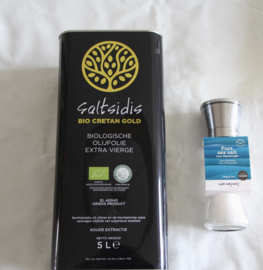 Tijdelijk 1X 5 liter blik olijfolie Saltsidis Bio Cretan Gold uit Kreta extra vierge- Gold Taste Olymp Award 2023 & ZEEZOUTVLOKKEN in mooie glazen molen met RVS (INOX) dop,190g. Navulbaar. Zie navulzakjes.