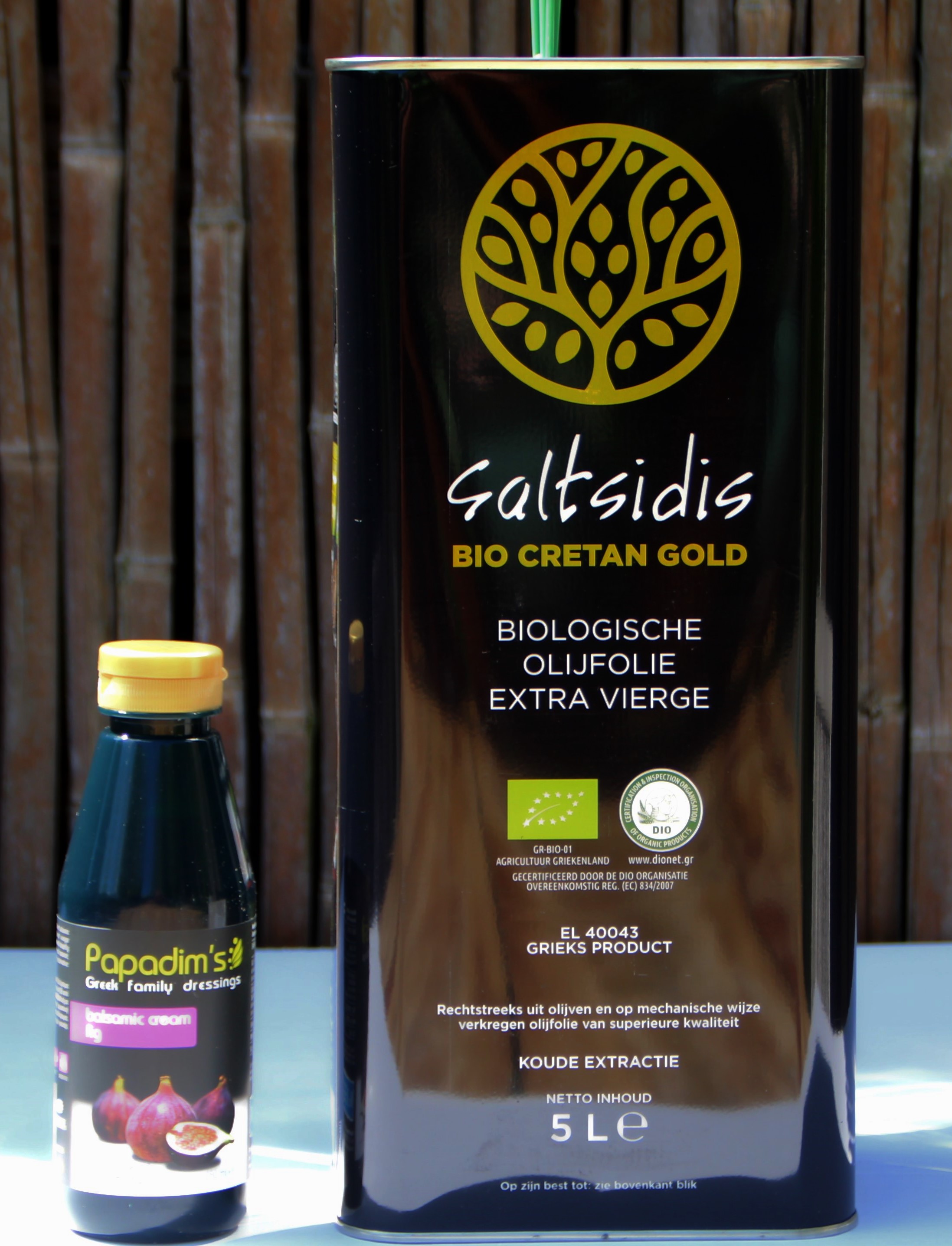 Tijdelijk 1X 5 liter blik olijfolie Saltsidis Bio Cretan Gold uit Kreta extra vierge & 1x  balsamicocrème  verrijkt met vijgenextract.