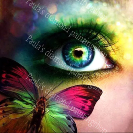 Closeup van een oog met een vlinder  (40x50cm full painting)