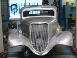 FORD THREE WINDOW COUPE    1933/34      ( SOLD ) 