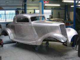 FORD THREE WINDOW COUPE    1933/34      ( SOLD ) 