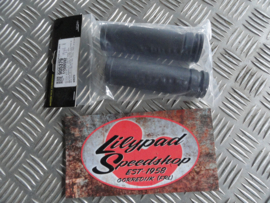 OEM STYLE GRIP SET WITH E-THROTTLE SLEEVE. BLACK