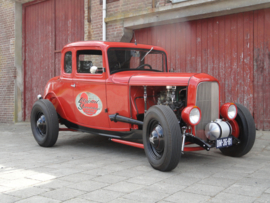 Ford 1932 five window coupe