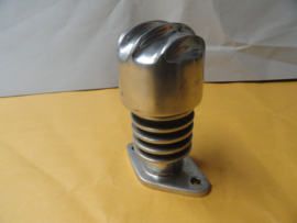 Finned Flathead rear breather - polished ( NO filter )