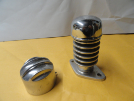 Finned Flathead rear breather - polished ( NO filter )