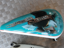 GAS TANKS SPECIAL PAINT 'AMERICAN EAGLE  " SOFTAIL 1990 TO 1996