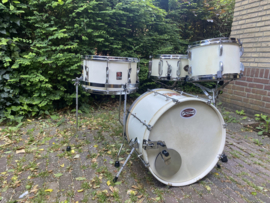 PREMIER/Beverley bopset in 18-12-14x8 tfl en 16x12 floortom...499,-