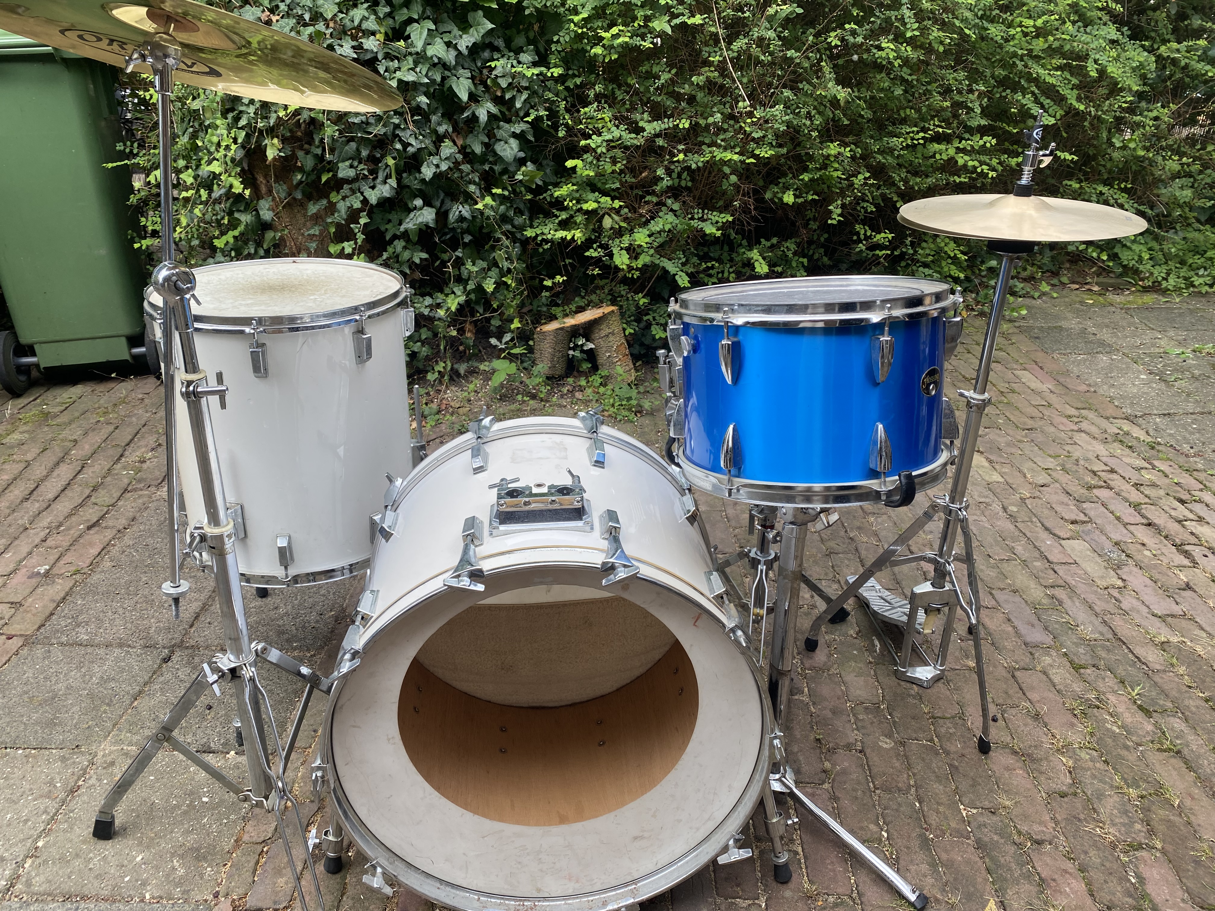PEARL Hoshino vintage drumstel compleet: 22-13-16f-en 14 sn... 75 euro