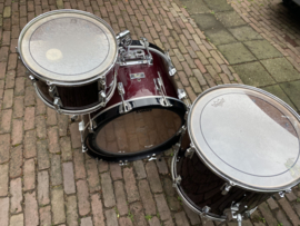 PEARL Deluxe outfit W-5 woodshells Pro-model 22-12-13-16fl en 14sn...249,-
