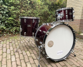 PEARL Deluxe outfit W-5 woodshells Pro-model 22-12-13-16fl en 14sn...249,-
