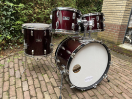 PEARL Deluxe outfit W-5 woodshells Pro-model 22-12-13-16fl en 14sn...249,-