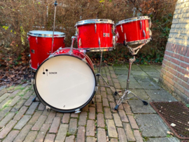 SONOR DRUMS: SONOR Teardrop 60th red sparkle 20-12-13-16fl en 14 piccolo snare 1199,-