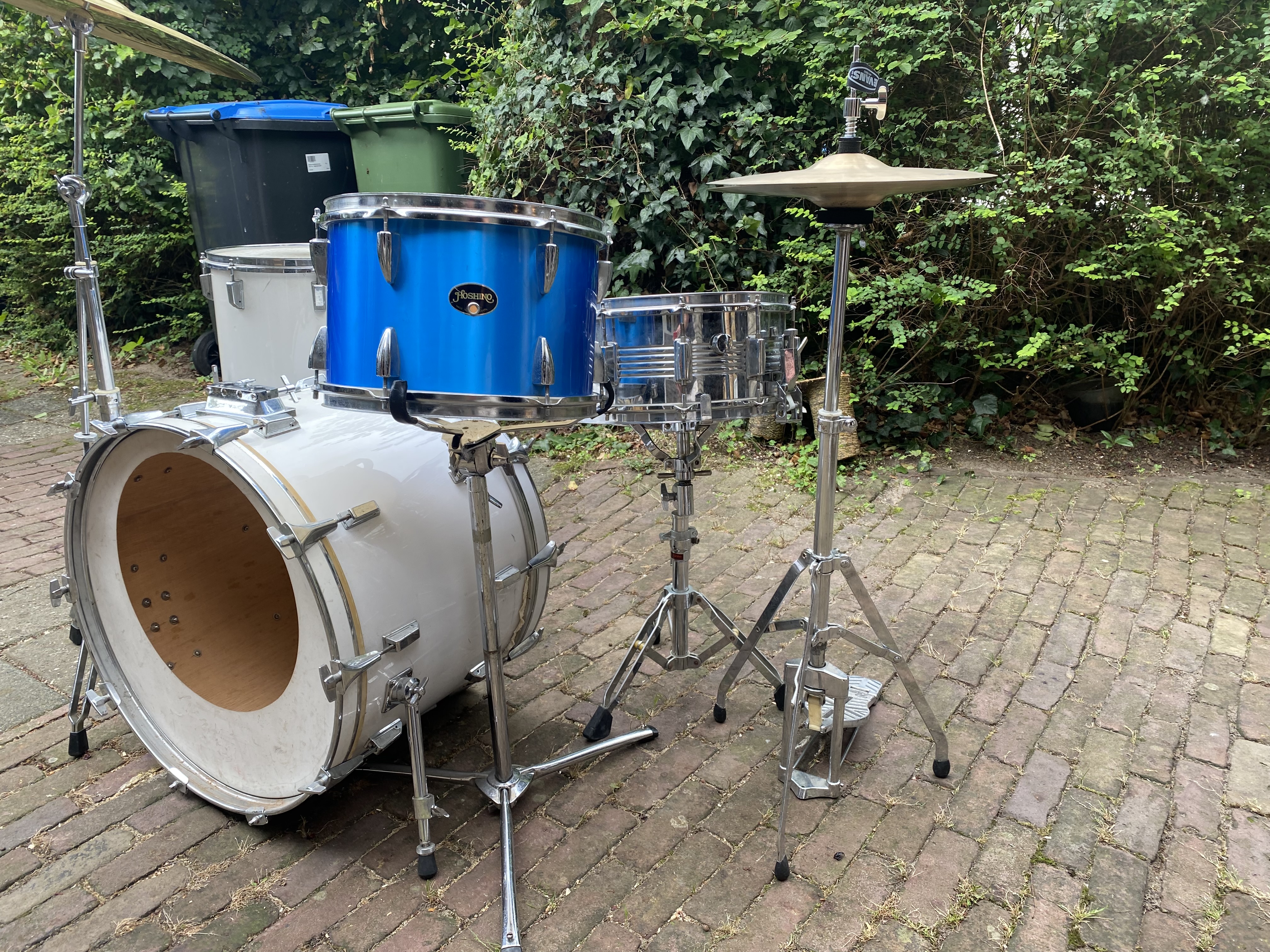 PEARL Hoshino vintage drumstel compleet: 22-13-16f-en 14 sn... 75 euro