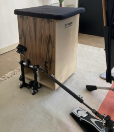 CAJON Thomann TCA Bass Boost met speciaal  DG Gregorio Cajon pedal...samen 185 euro