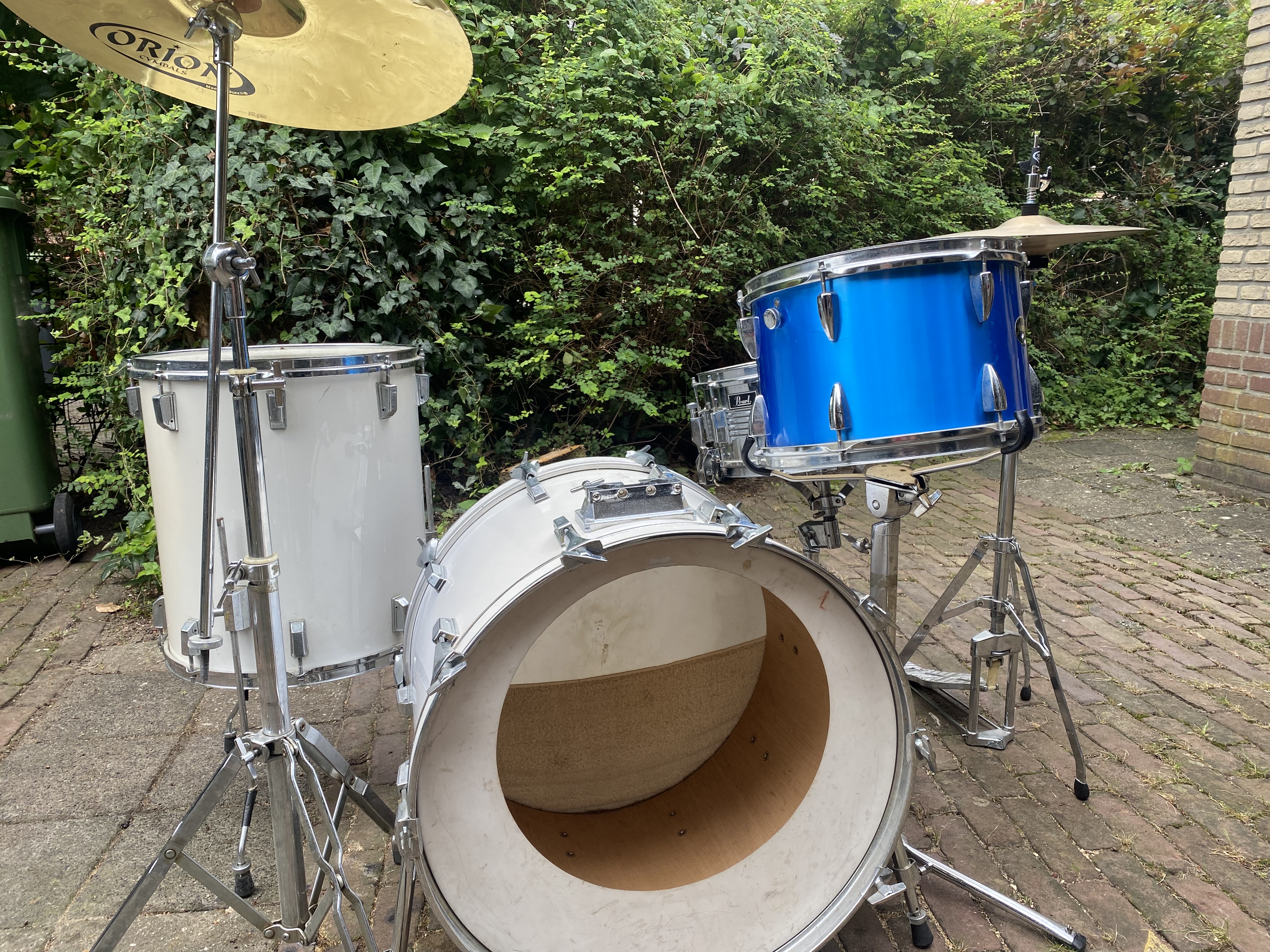 PEARL Hoshino vintage drumstel compleet: 22-13-16f-en 14 sn... 75 euro