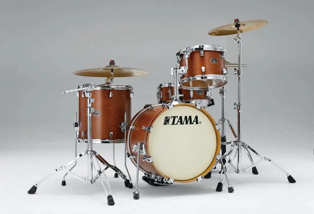 TAMA Silverstar jazzset met Remo Fiberskin vellen, juweeltje en in nieuwstaat...595,-