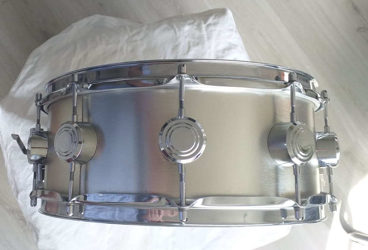 HAYMAN Vibrasonic vintage set: 22-12-12-16f en 14 matching sn.  of met Premier snare.