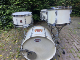 PREMIER bopset zwart in 18-10-12-14fl..395,-.....en PREMIER/Beverley vintage bopset 18-12-14 (x8 in basket)...395,-