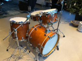 TAMA Silverstar jazzset met Remo Ambassador  vellen, juweeltje en in nieuwstaat...595,-