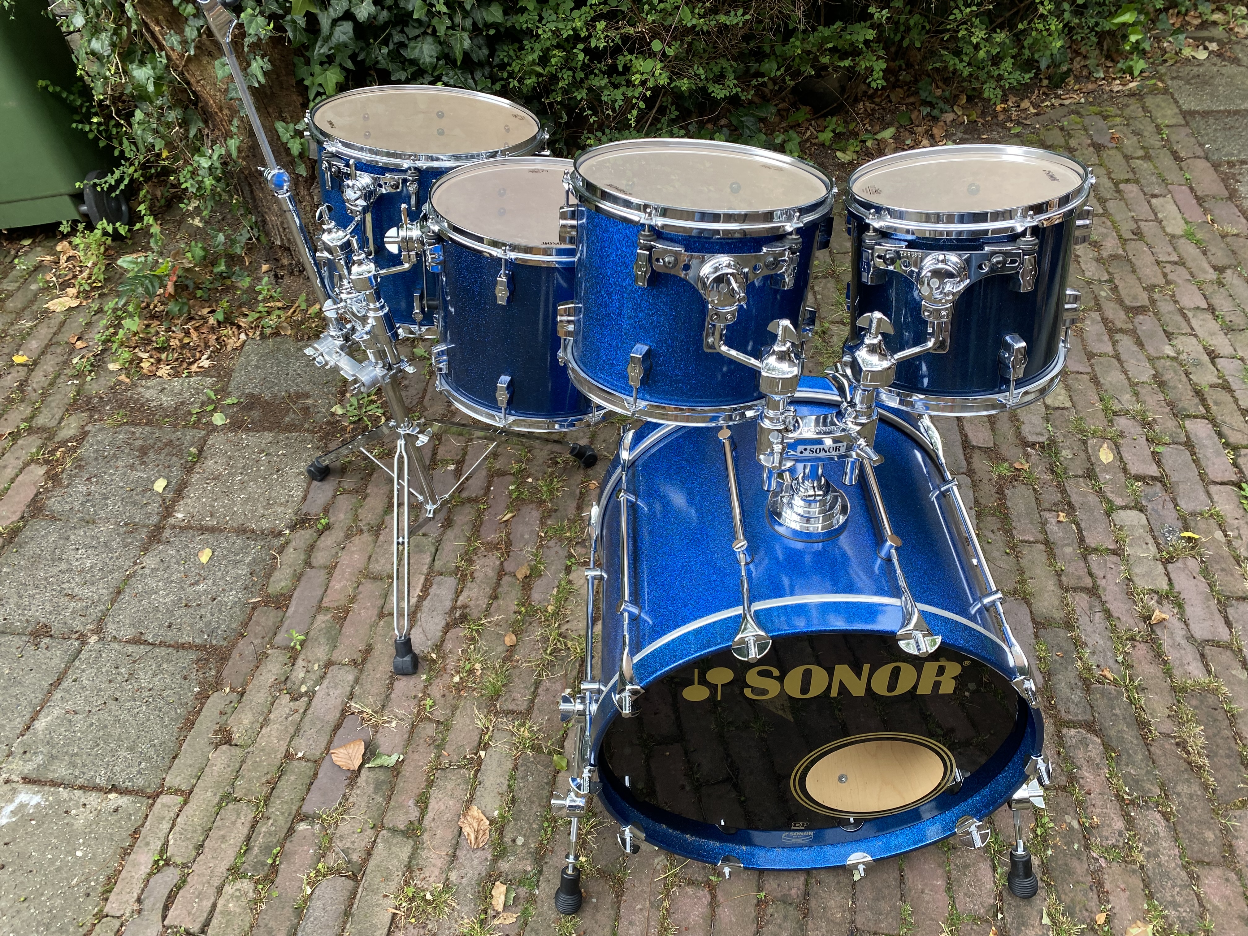 SONOR Force maple blue sparkle 22-10-12-14-16...650