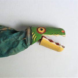 poppenkastpop krokodil hout wood handpuppet crocodile 1920s