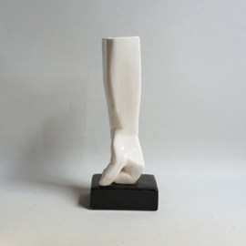 vaas vuist fist shaped vase michael schoenholtz style 1980s