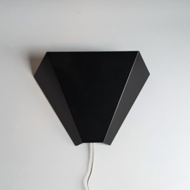 wandlamp wall lamp pyramide 1980s