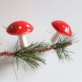 kerstversiering paddenstoel rood 2x christmas mushroom 1930s - 1960s