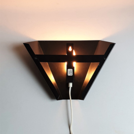 wandlamp wall lamp pyramide 1980s