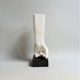 vaas vuist fist shaped vase michael schoenholtz style 1980s