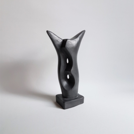beeld abstract modernisme sculptuur sculpture terra cotta signed thom 1980s