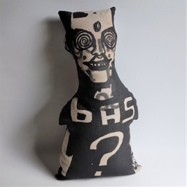 kussen pop pillow doll BAS? bas kosters studio textile art