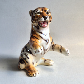 beeld tijger welp porcelain tiger cub figurine italy 1970s nr.1