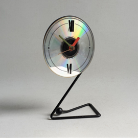 klok table clock memphis style 1990s