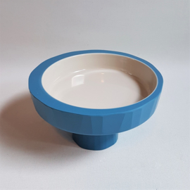 kate chung hapjesschaal op voet blauw DOU blue snack bowl 2009