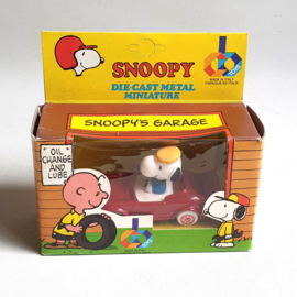 snoopy auto die-cast metal miniature car in box italy 1983