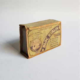 scheerzeep the swan blog hyalin in verpakking shaving soap in package 1930s