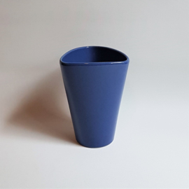 vaas blauw driehoek triangle shape blue vase 1980s