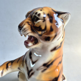 beeld tijger welp porcelain tiger cub figurine italy 1970s nr.1