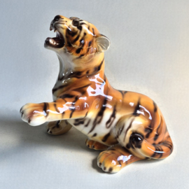 beeld tijger welp porcelain tiger cub figurine italy 1970s nr.2
