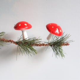 kerstversiering paddenstoel rood 2x christmas mushroom 1930s - 1960s